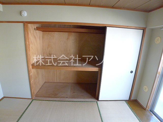 サン・コーポラス越谷　3号棟 収納