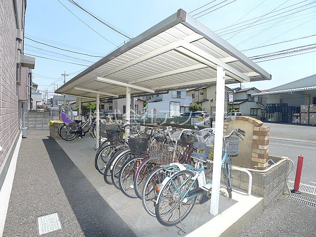 グランフェルム 駐輪場