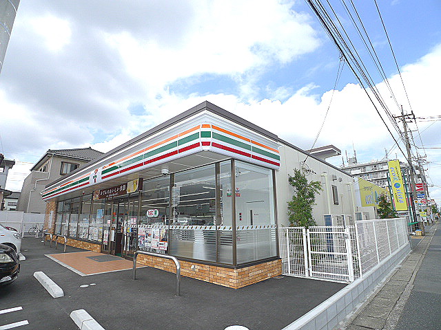 ブランドールK ｾﾌﾞﾝｲﾚﾌﾞﾝ 越谷南町1丁目店