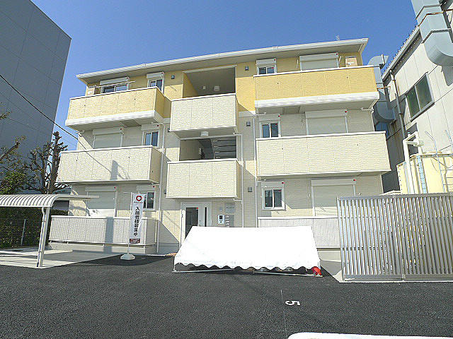 グリーンパークのご紹介は住まいの窓口　アソシエへお任せ下さい。