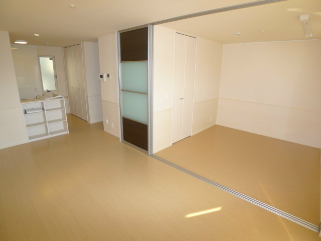 グリーンパーク（吉川市） ＬＤＫ12.8帖