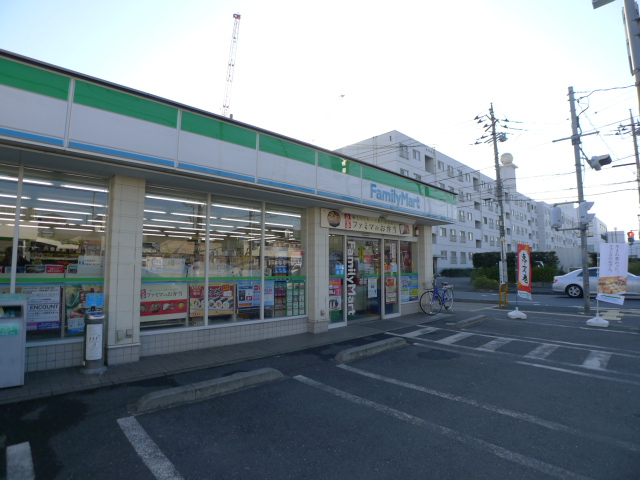 オーシャンヴェールA ﾌｧﾐﾘｰﾏｰﾄ 南越谷駅北通り店