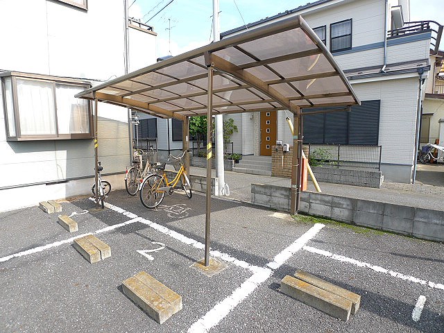 グリーンハイツ弐番館 駐輪場