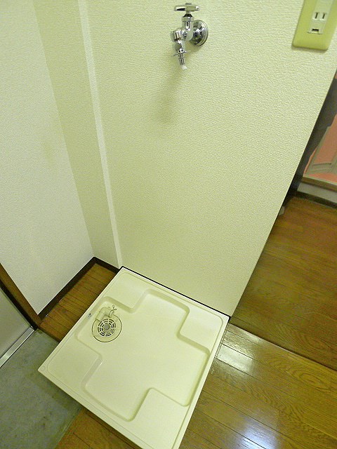 シャルマン南越谷 洗濯機置場