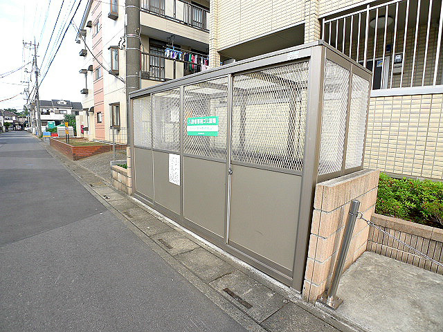 キャッソル嵯峨 ゴミ置場