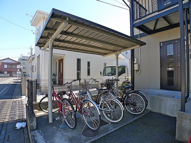 アネックス南越谷 駐輪場