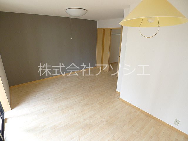 フローラル穂花 洋室5.8帖