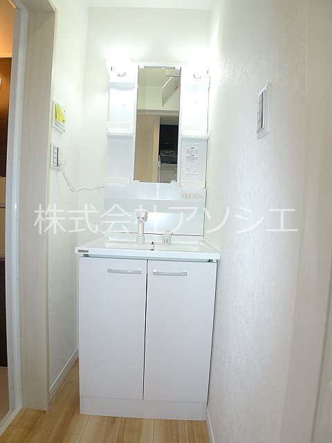 ウエストガーデン吉川木売 洗面化粧台