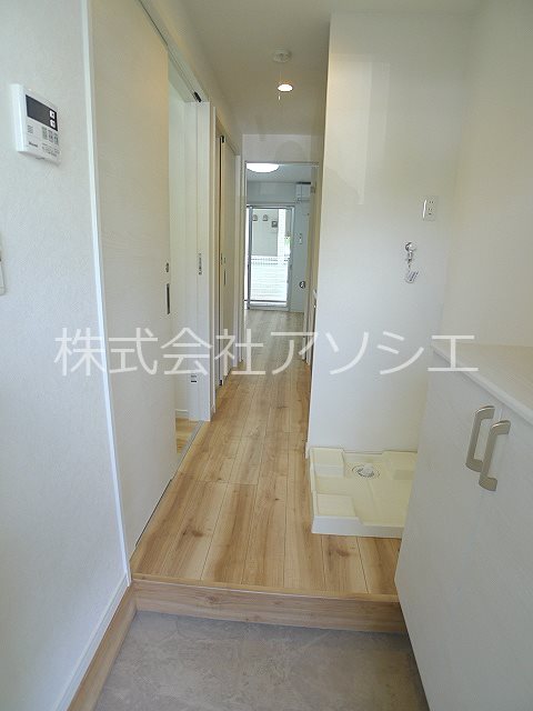 ウエストガーデン吉川木売 玄関