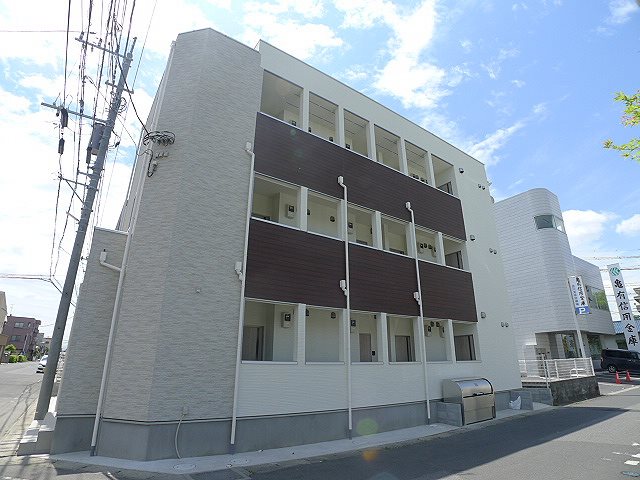 ウエストガーデン吉川木売 外観