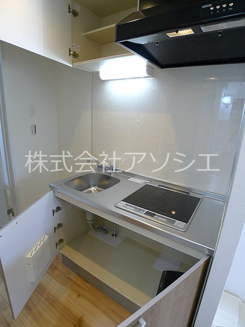 ウエストガーデン吉川木売 キッチン収納
