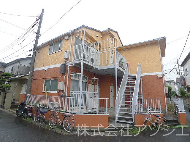 オレンジハイツイレブンのご紹井介は住いの窓口アソシエにお任せください。