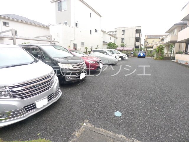 Mフラット 駐車場