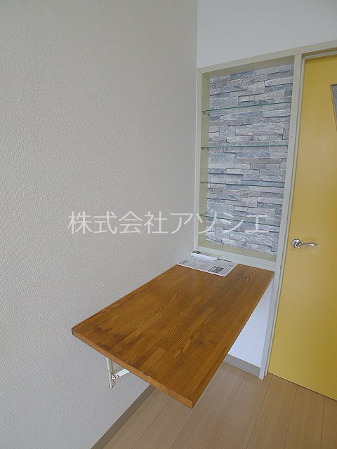 シャルマン蒲生A カウンターテーブル