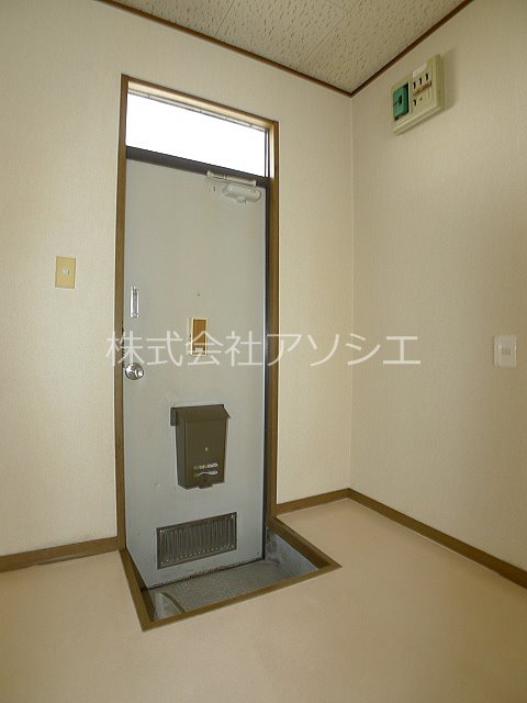 サンハイム一柳 玄関