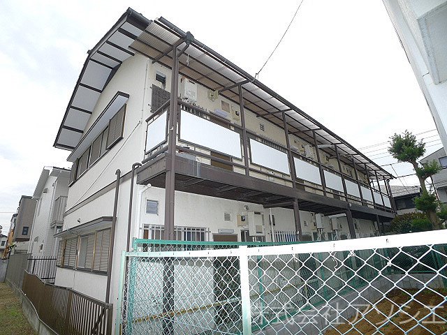 石坂荘2のご紹介は住まいの窓口アソシエにお任せ下さい。