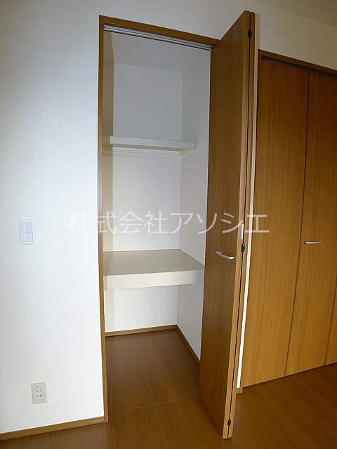 グレイスメゾン 収納