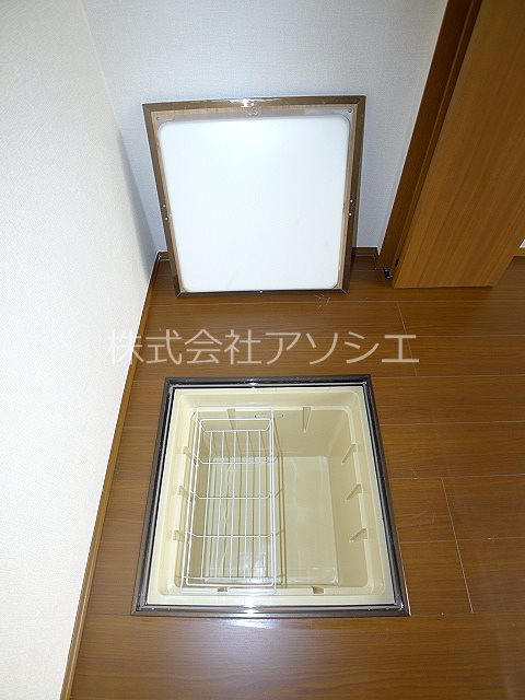 グレイスメゾン 床下収納