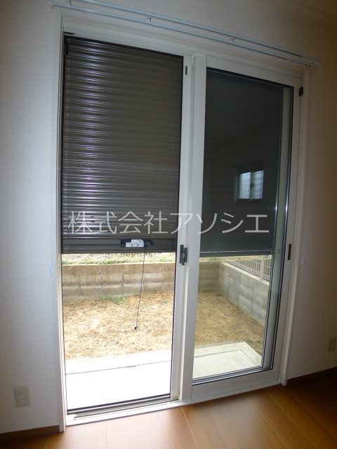 グレイスメゾン シャッター雨戸