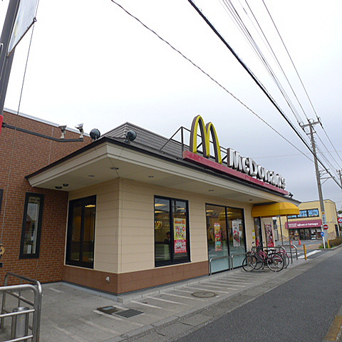 中村コーポ（草加市八幡町） ﾏｸﾄﾞﾅﾙﾄﾞ 越谷南町店