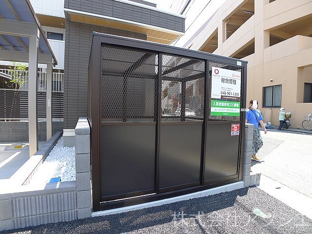 エミネンス ゴミ集積場