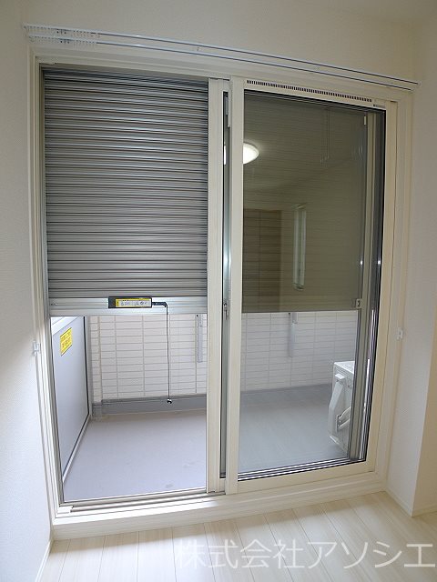 エミネンス シャッター雨戸