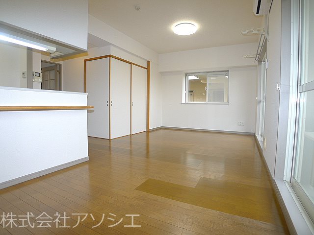 プラチド リビング