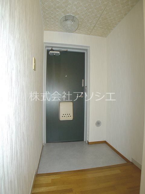 越谷レジデンス 玄関