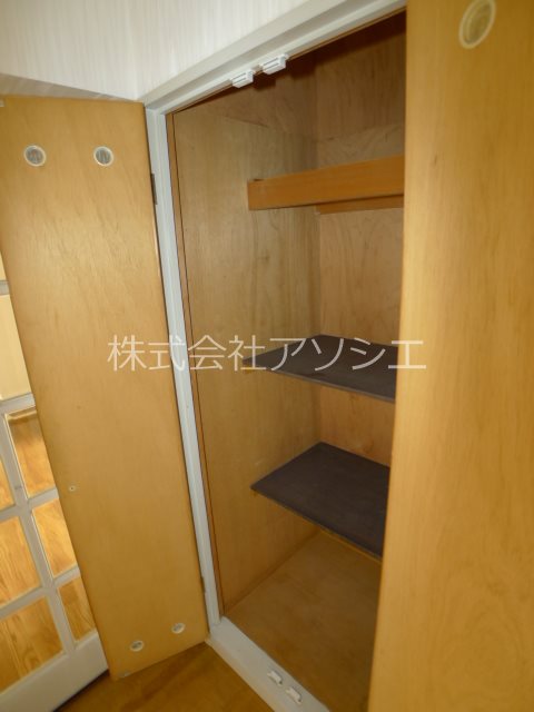 越谷レジデンス 収納