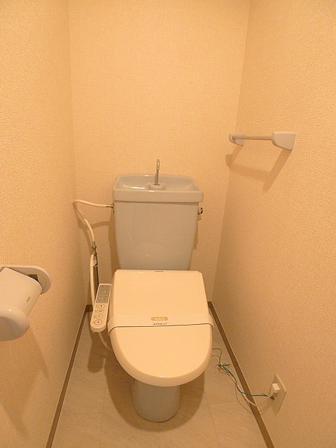 スリーゼハイツ トイレ