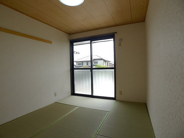 スリーゼハイツ ベッドルーム