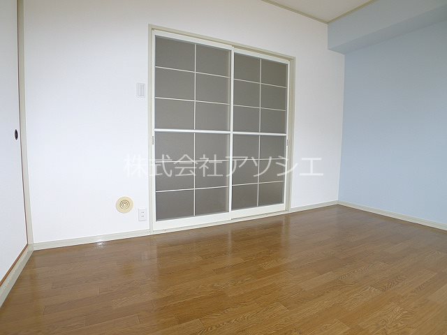 ヒルズ花田壱番館 リビング