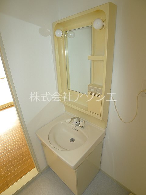 ヒルズ花田壱番館 洗面所