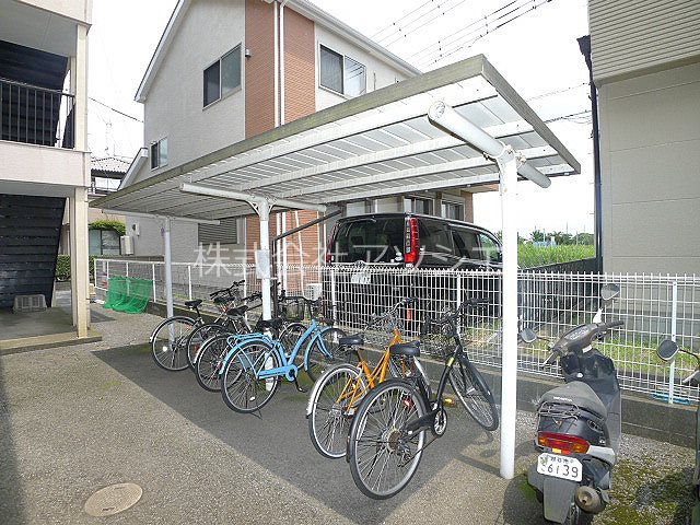 ヒルズ花田壱番館 駐輪場