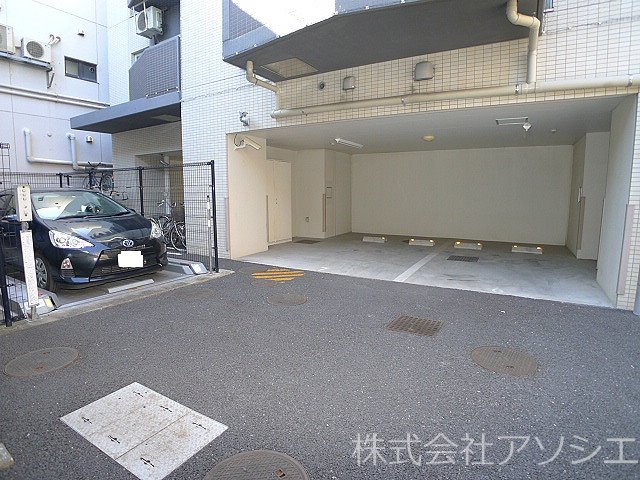 ライブコート草加 駐車場
