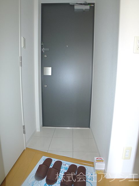 ライブコート草加 玄関