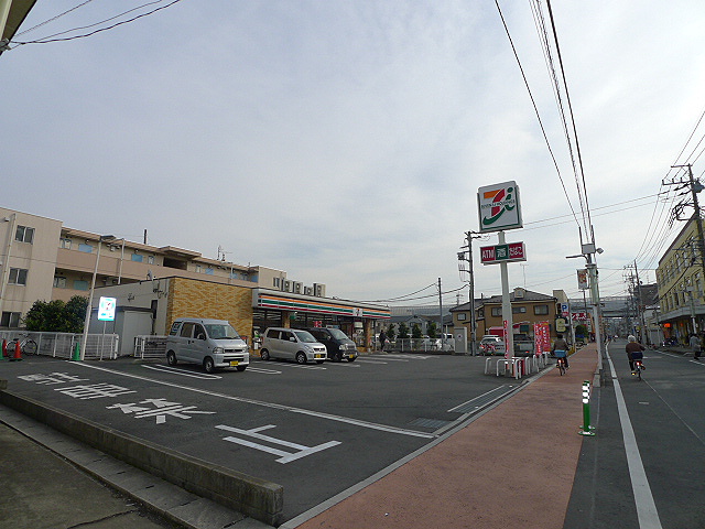 アサヒ・レジデンスⅥ ｾﾌﾞﾝｲﾚﾌﾞﾝ 草加旭町4丁目店