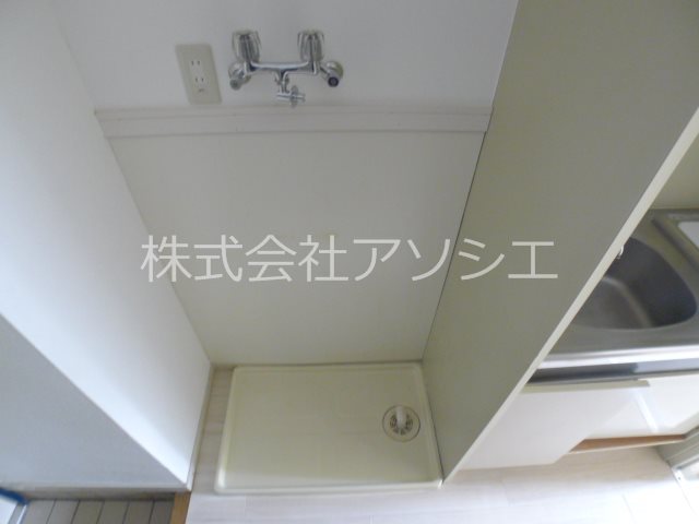 ジュネパレス越谷 洗濯機置場