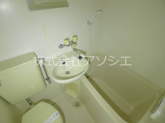 ジュネパレス越谷 バスルーム