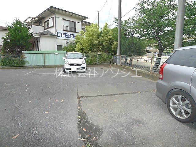 リュウエイ 駐車場