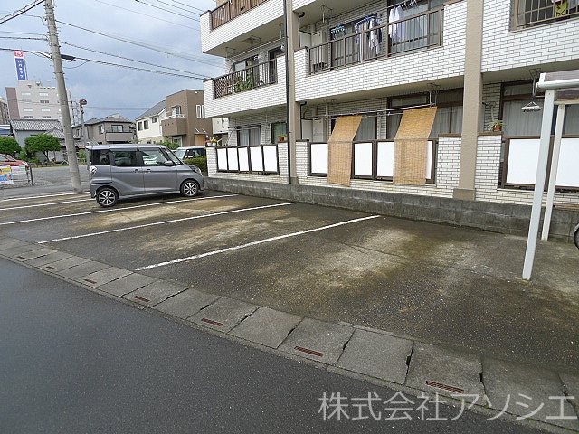 エスパール越谷 駐車場