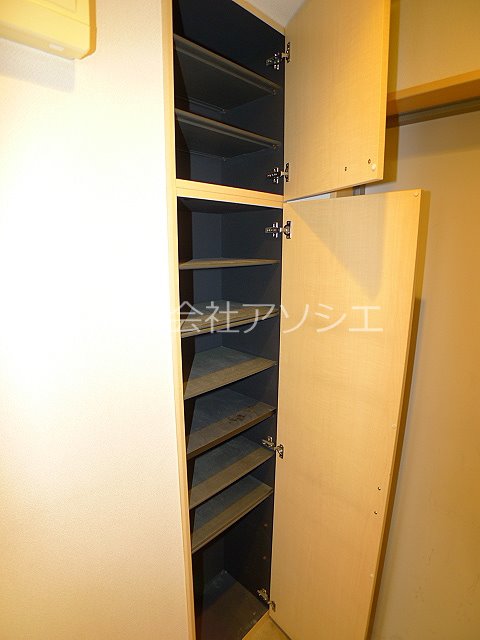 プラシード新越谷 シューズボックス