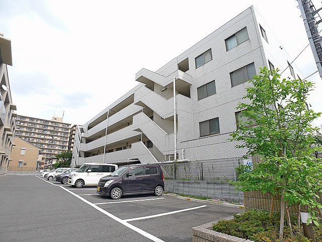 グランドール岸 外観