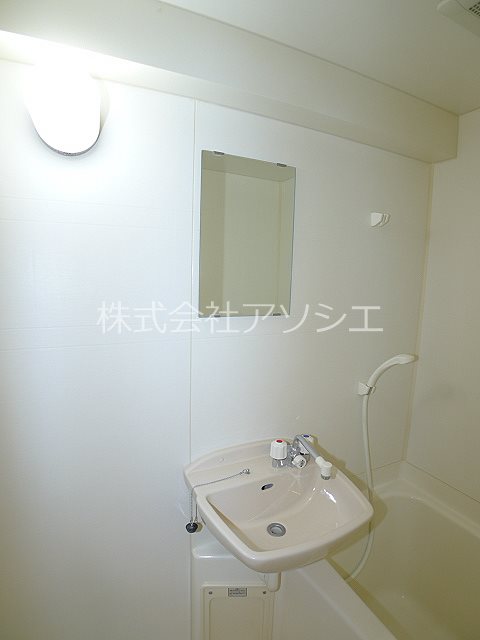 アンセラジオ新越谷 洗面所