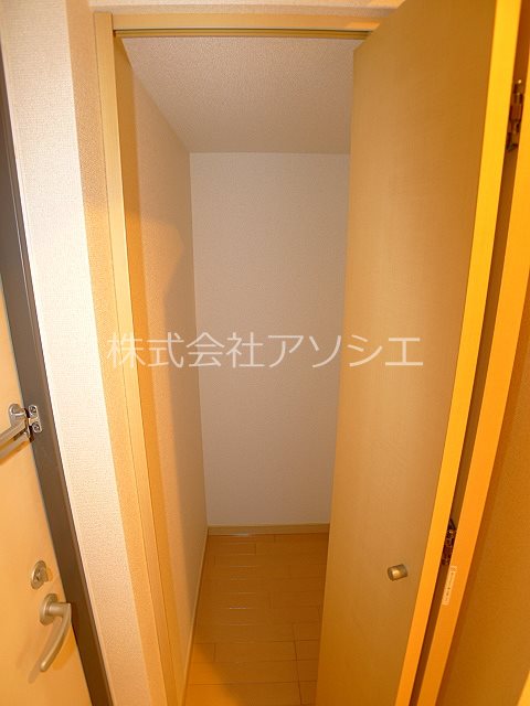 アンセラジオ新越谷 収納