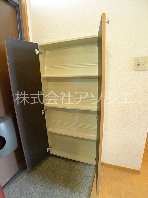 ソレジオ幸子 収納