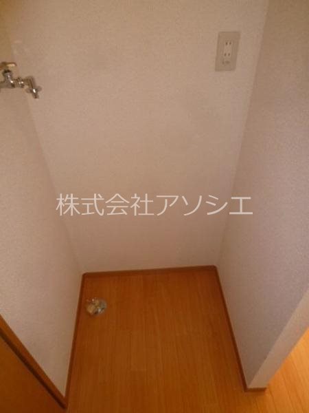 ソレジオ幸子 室内洗濯機置場