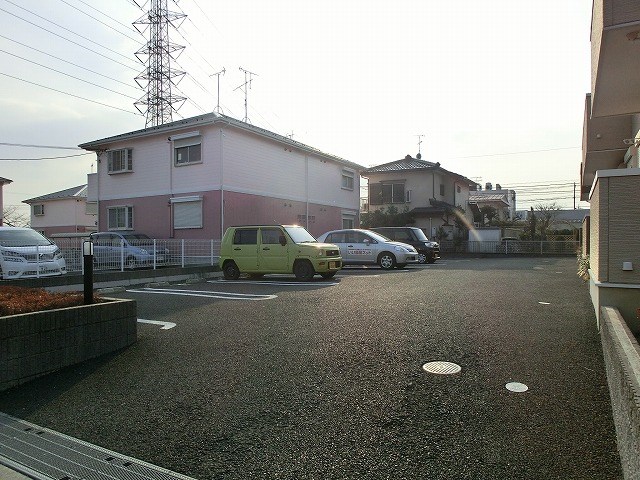 アルバ　カーサ 駐車場