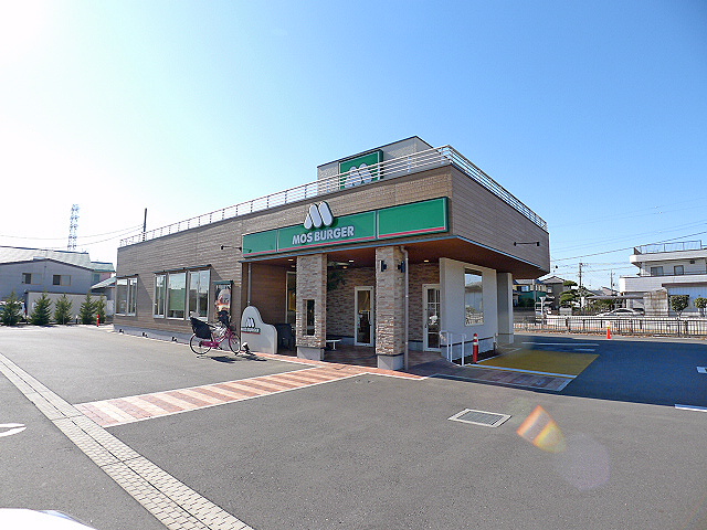伊藤マンション ﾓｽﾊﾞｰｶﾞｰ吉川美南店