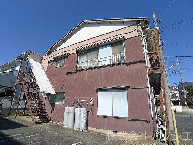 植竹荘のご紹介は住まいの窓口アソシエにお任せください。